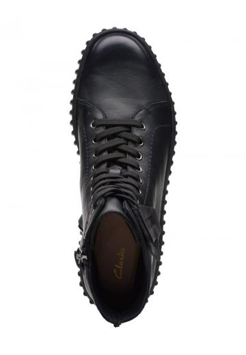 Ботинки на шнуровке