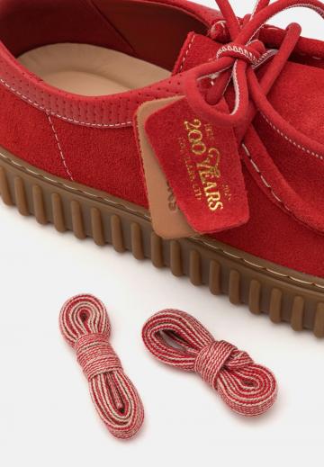 Ботинки на шнуровке