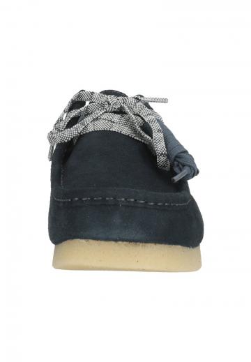 Ботинки на шнуровке