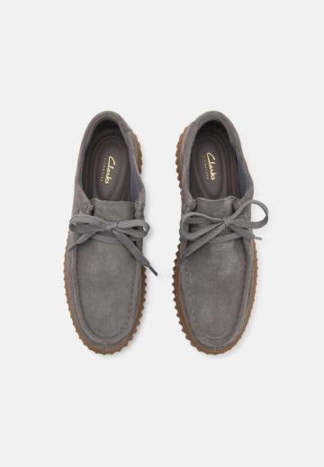 Ботинки на шнуровке