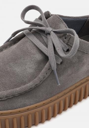 Ботинки на шнуровке