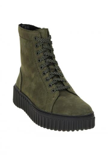 Ботинки на шнуровке