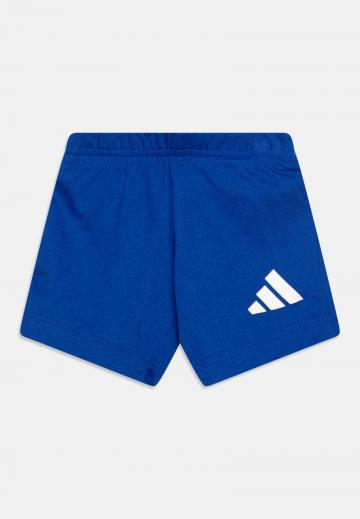 Спортивные шорты