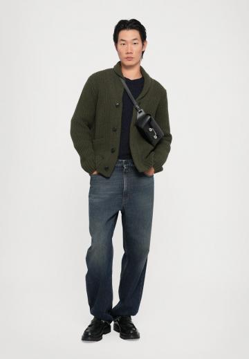 Вязаная кофта