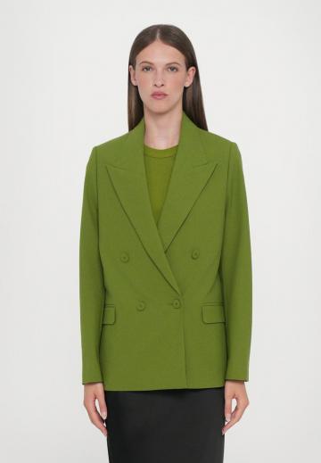 Блейзер с накладными карманами