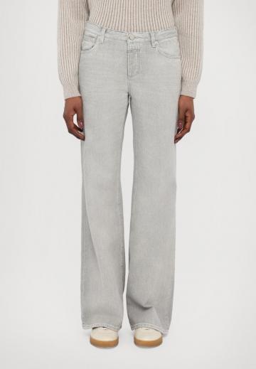 Джинсы бойфренда