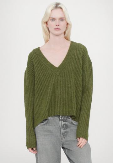 Джинсы бойфренда