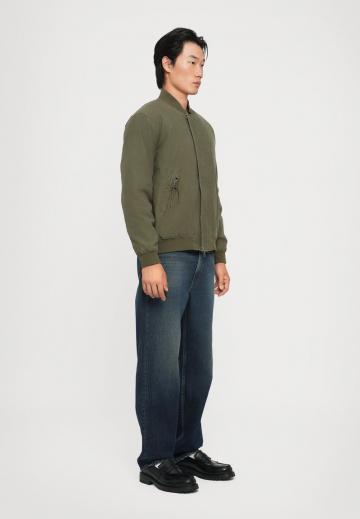 Куртка бомбер