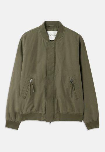 Куртка бомбер