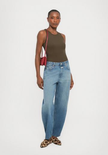 Джинсы бойфренда