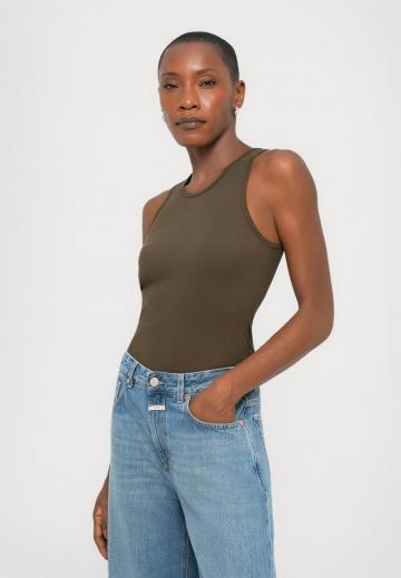 Джинсы бойфренда