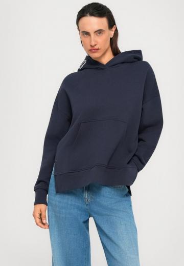 Пуловер с капюшоном