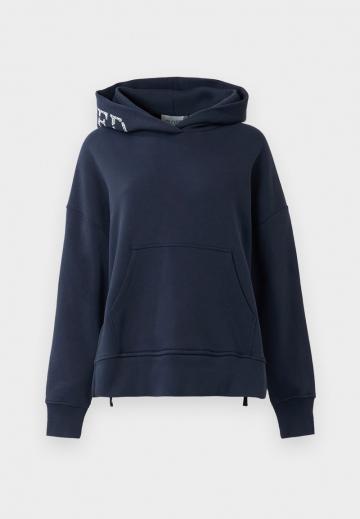 Пуловер с капюшоном