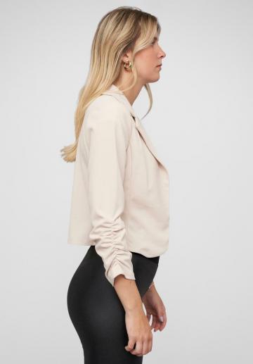 Короткий блейзер