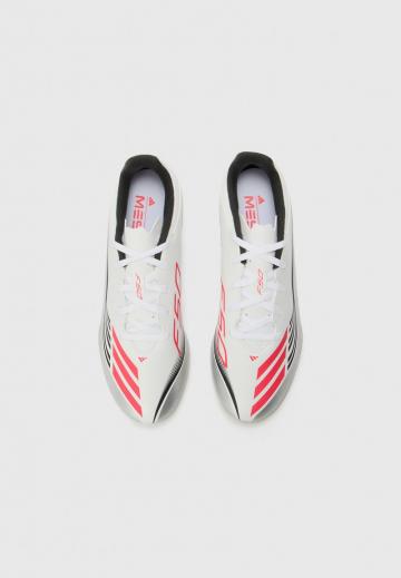 Футбольные бутсы