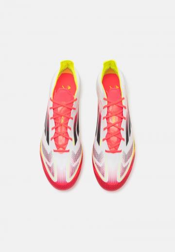 Футбольные бутсы