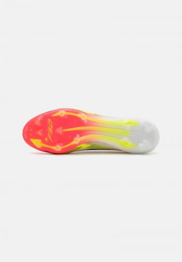 Футбольные бутсы