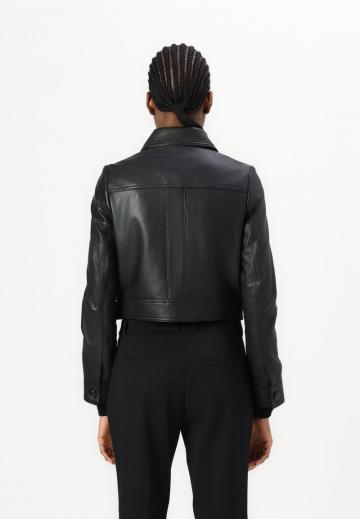 Короткая куртка