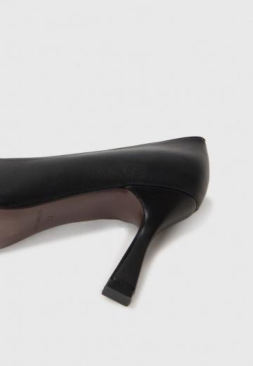 Туфли на высоком каблуке