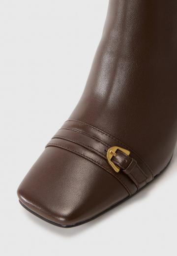 Высокие сапоги