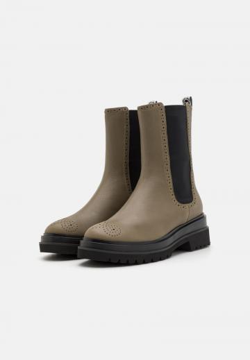 Ботинки челси