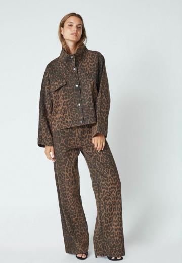 Джинсовая куртка