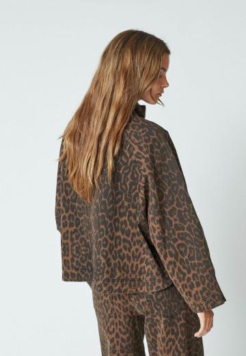 Джинсовая куртка