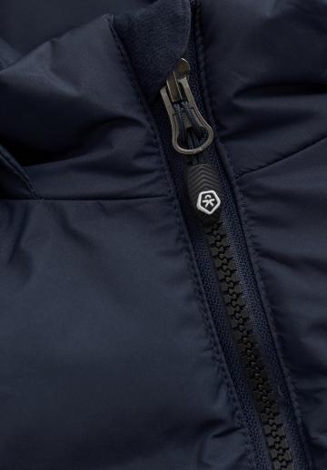 Спортивная куртка