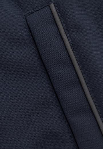 Спортивная куртка