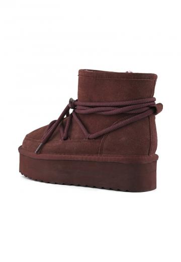 Ботинки на шнуровке