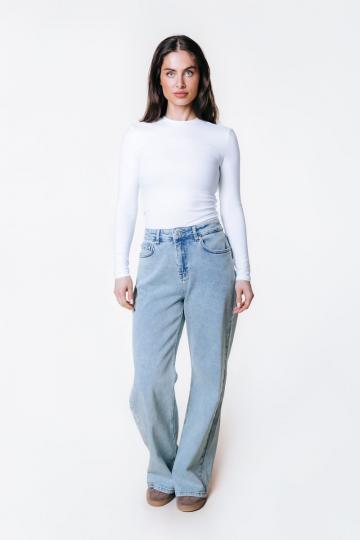 Свободные джинсы