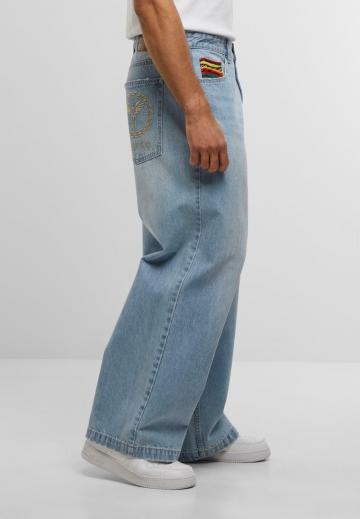 Прямые джинсы