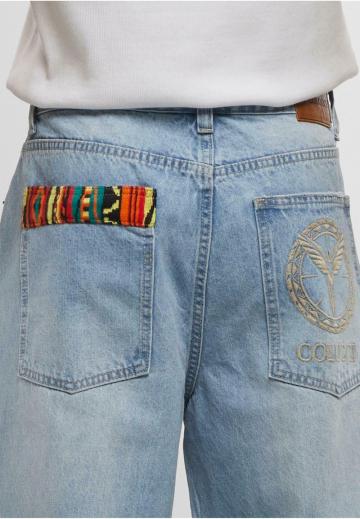 Прямые джинсы