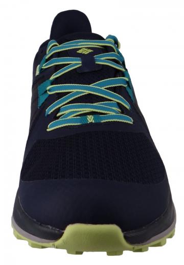 Походные кроссовки