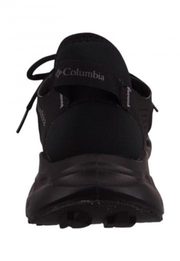 Походные кроссовки