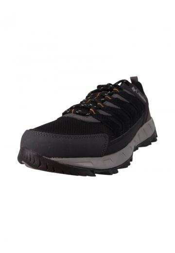 Походные кроссовки