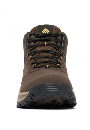 Походные ботинки