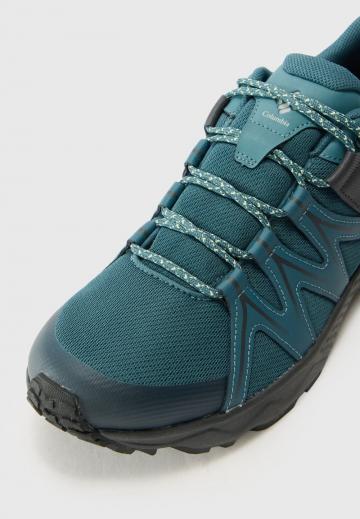 Походные кроссовки