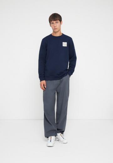 Спортивная кофта