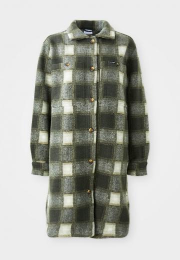 Спортивная куртка