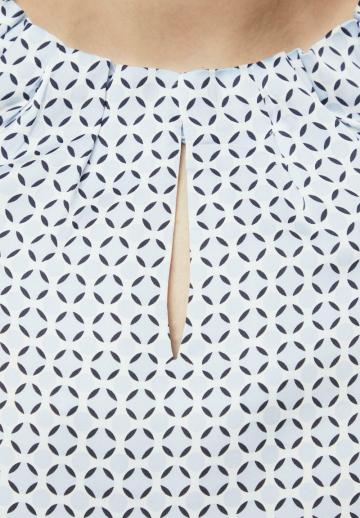 Атласная блузка