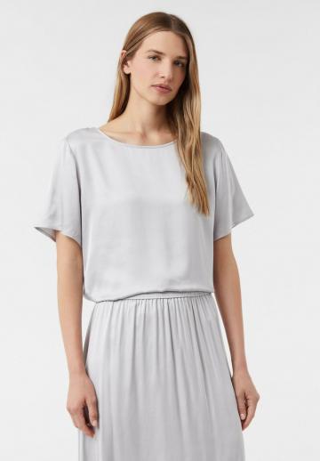 Атласная блузка