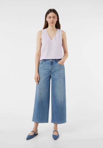 Короткие джинсы