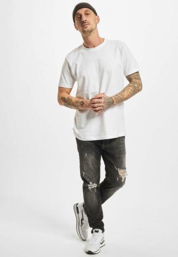 Узкие джинсы