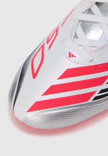 Футбольные бутсы