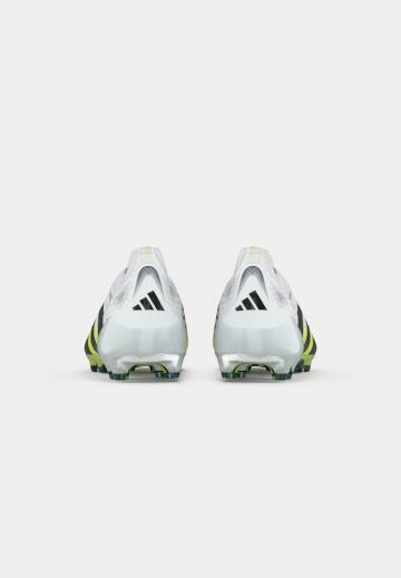 Футбольные бутсы