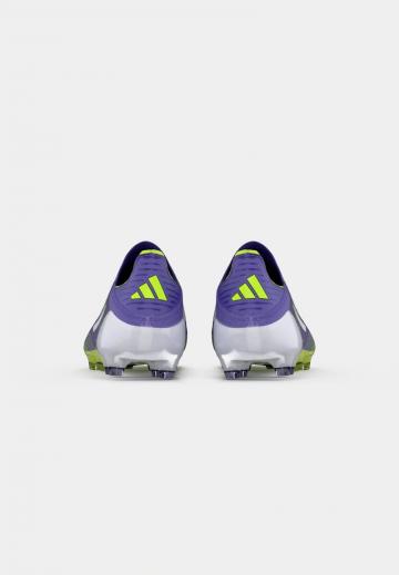 Футбольные бутсы