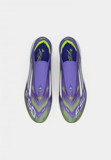 Футбольные бутсы