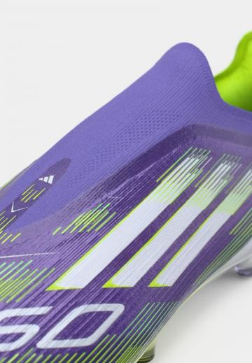 Футбольные бутсы