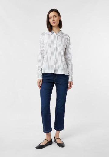 Короткие джинсы